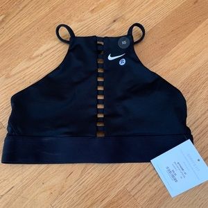 Barry’s Bootcamp Nike Indy Lattice Bra